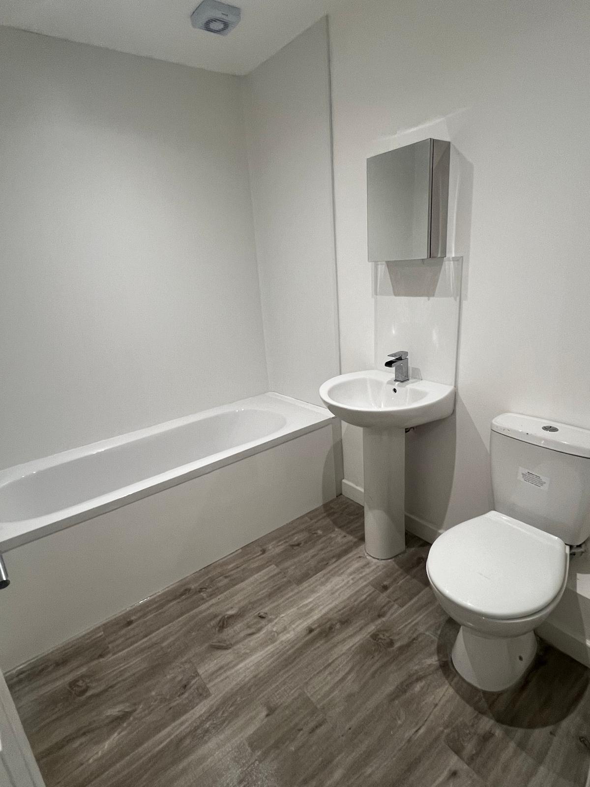 Completed apartment bathroom at Kettering